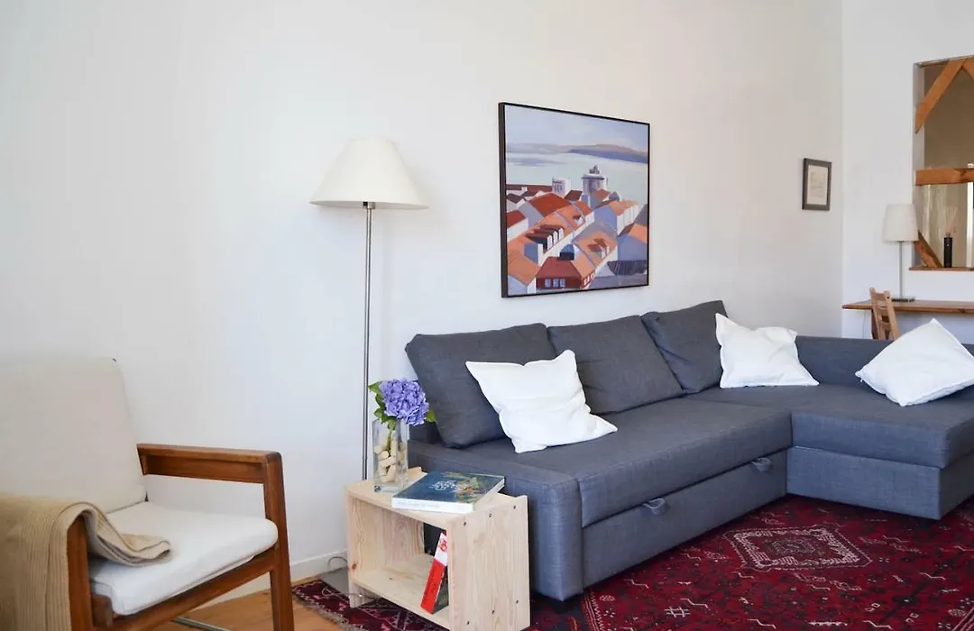 Family Apartment By The River-1